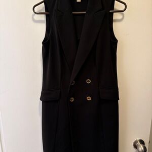 Black Sleeveless Double-Breasted Vest